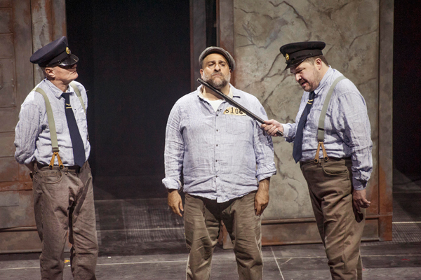 060813_tf_ShawshankRedemption4